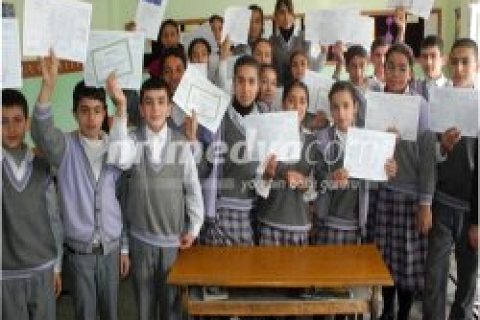 Öğrencilerin Karne Sevinci