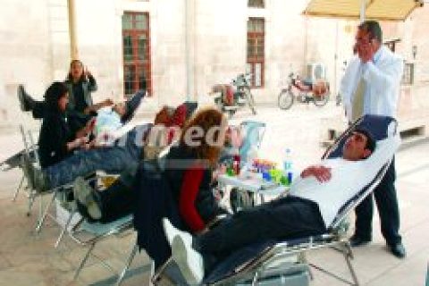 Kızılay Kan Topladı