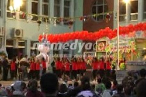 11 Temmuz İlköğretim Okulu 1.Çocuk Şenliği Ve Bahar Festivali Büyük Bir Çoşku İle Kut