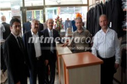 Sarı ve Şahin Cumhuriyet Mahallesi Esnaflarını Gezdi