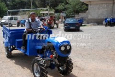 Nizip'te Çiftçilere Alet ve Ekipman Dağıtımı