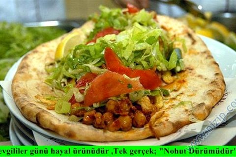 Sevgililer günü hayal ürünüdür ,Tek gerçek; "Nohut Dürümüdür".