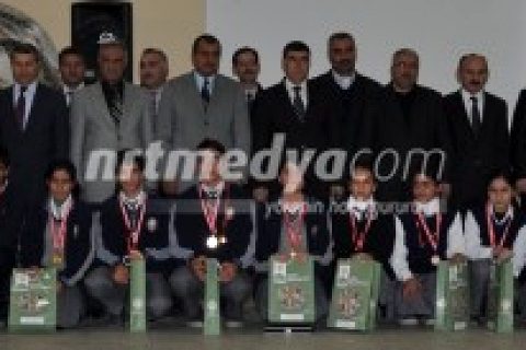 Bilgi Yarışması'nda 3 Okul Birinci Oldu