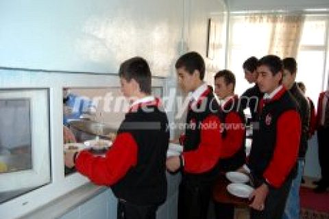 Türkan Ömer Okan Anadolu Lisesi'nden Hizmet