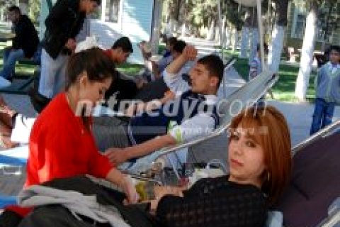 Kızılay Nizip\'te 85 Ünite Kan Topladı