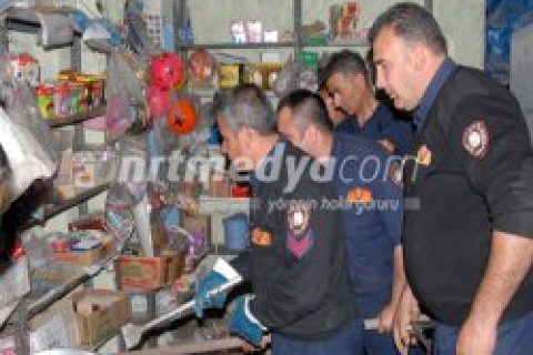 Video:   MARKETE YILAN ARADILAR