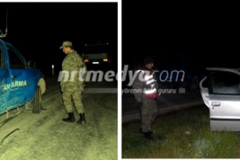 Otomobil, jandarma aracına çarptı
