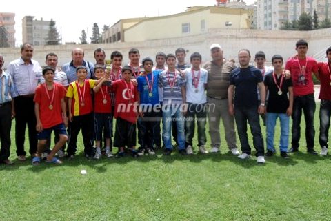 "aşırtmalı aba güreşleri türkiye şampiyonası nizip'te"
