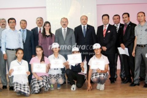 Bütün Dünya Senin ve Mihribanların Eteklerine Dolsun
