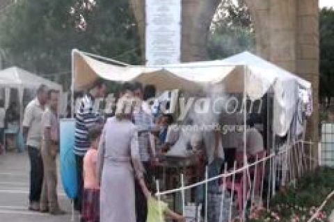 Nizip'te İhtiyaç Sahibi Öğrenciler Yararına Kermes