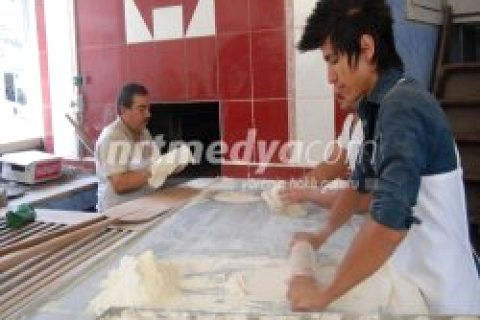 60 Derece Sıcakta Ekmek Mücadelesi