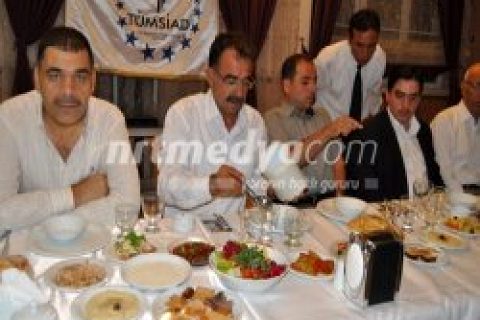 Video:   NİZİP TÜMSİAD ŞUBESİ İFTAR YEMEĞİ VERDİ