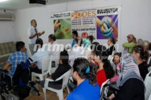 Engelliler Derneğinden Seminer