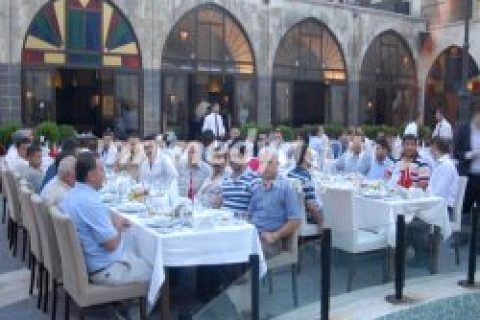 Matbaacılar iftar yemeğinde bir araya geldi