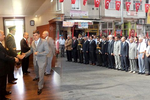 30 Ağustos Zafer Bayramı Cumhuriyet meydanında yapılan törenle kutlandı.