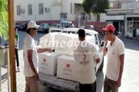 Kızılaydan Suriyelilere Ekmek Yardımı