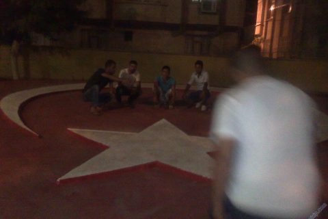 Park İçinde Zemine Yapılan Bayrak.