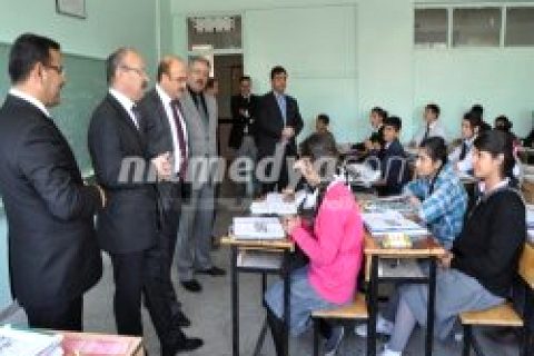 Milletvekili Sarı Okulları Gezdi