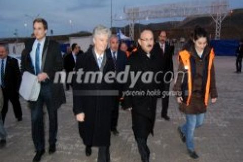 Avusturya Büyükelçisi Klaus Wolfer Nizip Çadır Kenti Ziyaret Etti