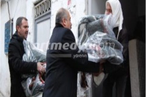 \\\'\\\'Kış geldi... Suriye İçin Bir Ekmek, Bir Battaniye\\\'\\\' kampanyası