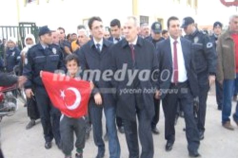 Vali erdal ata suriyelileri ziyaret etti