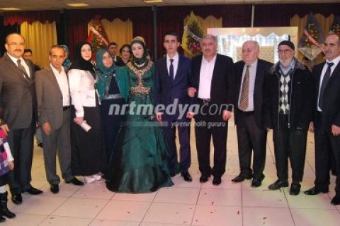 Video:   DENİZ VE ALPASLAN AİLELERİNİN MUTLU GÜNÜ