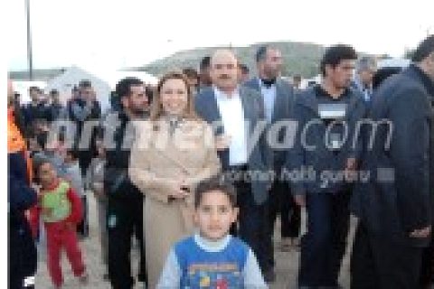 Milletvekillerinden çadır kent ziyareti