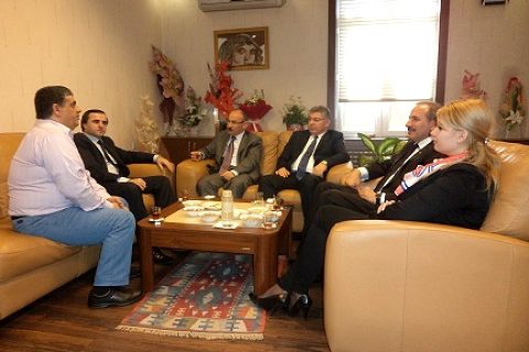 Moldova Eski Başbakanı Vasile TARLEV, Kaymakam Yaşar KARADENİZ’i makamında ziyaret et