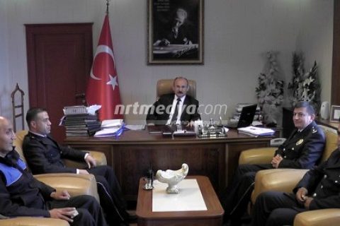 Kaymakam karadeniz, polis teşkilatını kabul etti