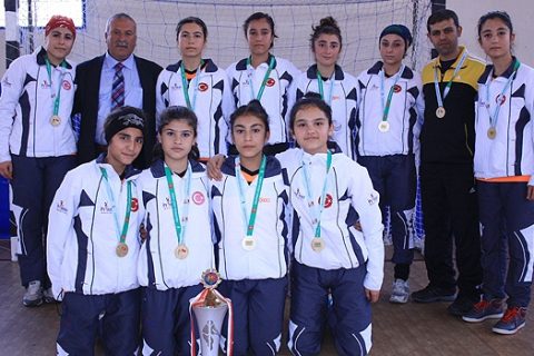 Video:   ÇİM HOKEYİ EKİBİ TÜRKİYE ŞAMPİYONU OLDU