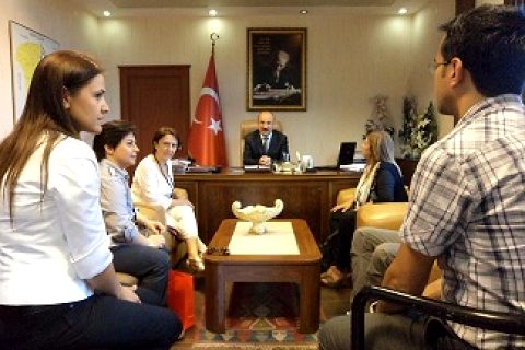 GRUNTVIG  projesi kapsamında ilçemizde bulunan İtalyan Müzisyenler Kaymakam Yaşar KAR