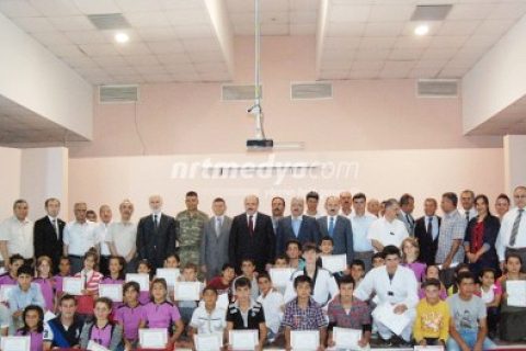 Nizip'te başarılı öğrencilere ödül töreni