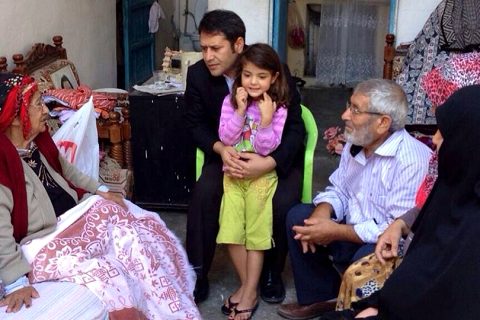Photo - Nizip'te büyüdüğümüz sokağın insanlarını ziyaretteyiz... Kendimizi unutup kay