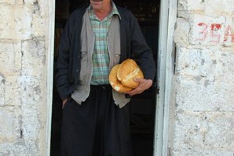Her Birinin Çok Hikayesi Var