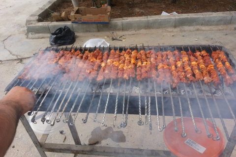 Sahre (piknik) deyince akla gelen ilk önce kebap yapım ve hazırlanışı