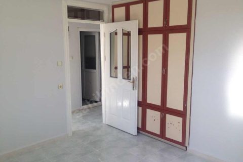 Sahibinden 3+1 Doğalgazlı yeni boyalı daire