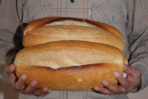 Ekmek yardımında bulunacak olan hayırseverler lütfen adet bildirsinler.
