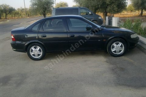Memurdan temiz ve bakımlı vectra cd