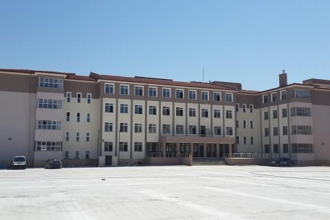 Necibe Kemal Akdoğan anadolu imam hatip lisesi inşaatı tamamlamak üzere.