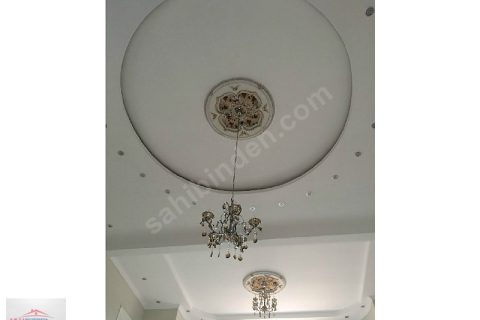 Ulu gayrimenkul den satılık havuzlu villa ana yola yakın