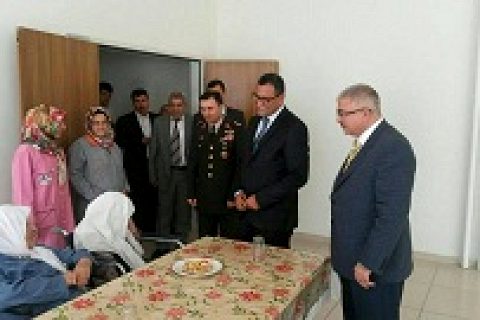Nizip Kaymakamı Harun SARIFAKIOĞULLARI'ndan bayram ziyaretleri