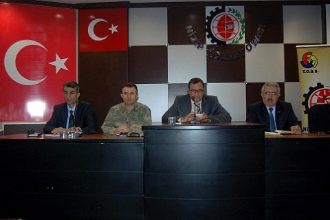 Nizip Kaymakamı Harun SARIFAKIOĞULLARI bu gün mahalle muhtarlarıyla bir araya geldi.
