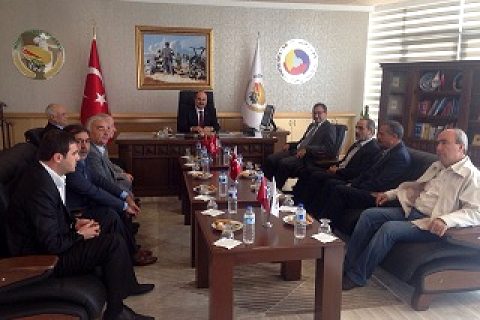 Kaymakam SARIFAKIOĞULLARIN'dan Nizip Ticaret Borsasına ziyareti