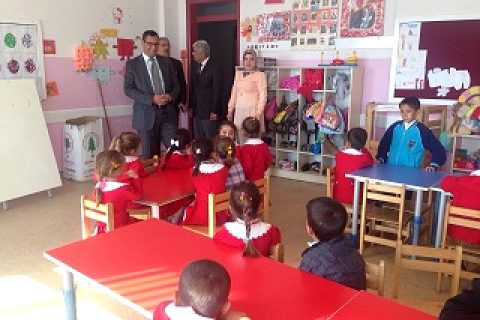 Kaymakam Harun SAFIOĞULLARI Mustafa Özkaya ilköğretim okulunu ziyaret etti.