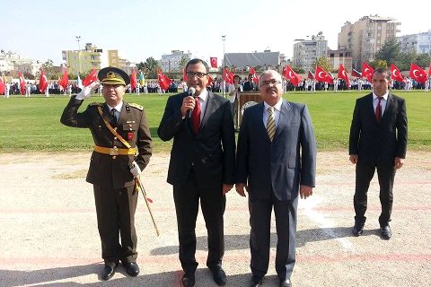 Photo - Cumhuriyet bayramı töreni Dün saat 13:00 da Atatürk anıtına çelenk koyma töre