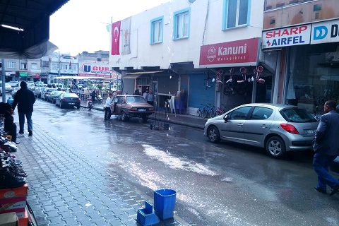 Photo - Hem yağmur hem güneş ;Cuma namazı vakti yağan sağanak yağmurun yanısıra güneş