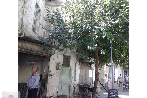 Ulu gayrimenkul dan müstakil ev altı iki dükkan yatırımlık....