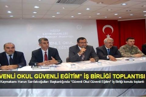 Photo - GÜVENLİ OKUL-GÜVENLİ EĞİTİM TOPLANTISI :Nizip İlçe Kaymakamı Harun Sarıfakıoğ