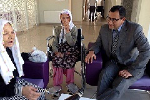 Nizip Kaymakamı Harun SARIFAKIOĞULLARI'NDAN Huzur Evine ziyaret