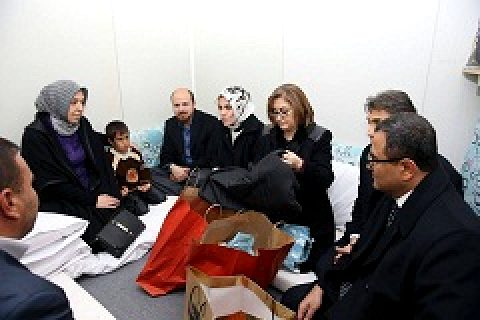 TÜRGEV Vakfı Konteyner kentte kalan Suriyelileri ziyaret etti.